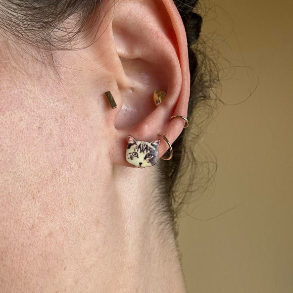 Cat Earrings - Picture 4 of 5